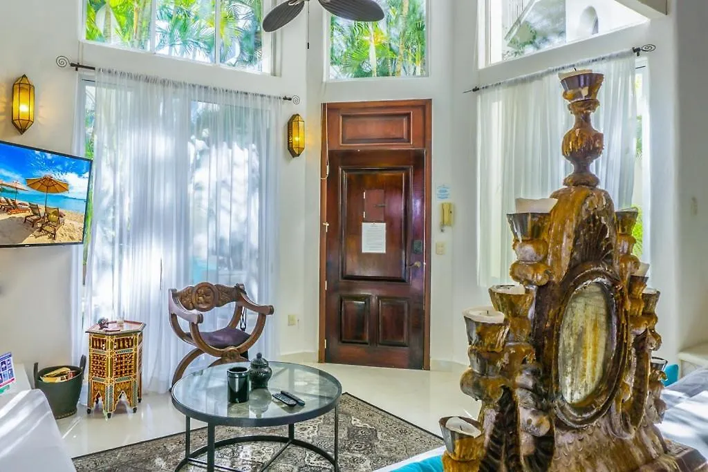 Royal Palms 3 Condo Playa del Carmen Messico